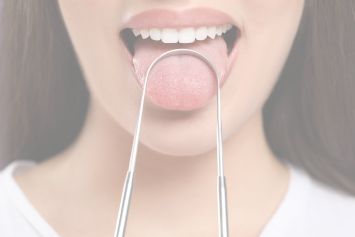 The Ayurvedic tongue scraper: well-being and oral hygiene 